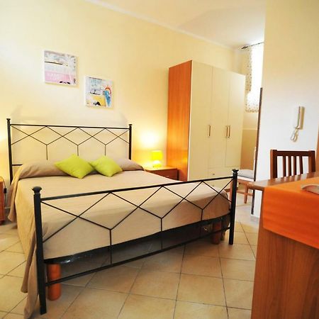 B&B Isola Del Sole Noto Bagian luar foto