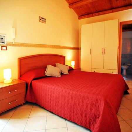 B&B Isola Del Sole Noto Bagian luar foto