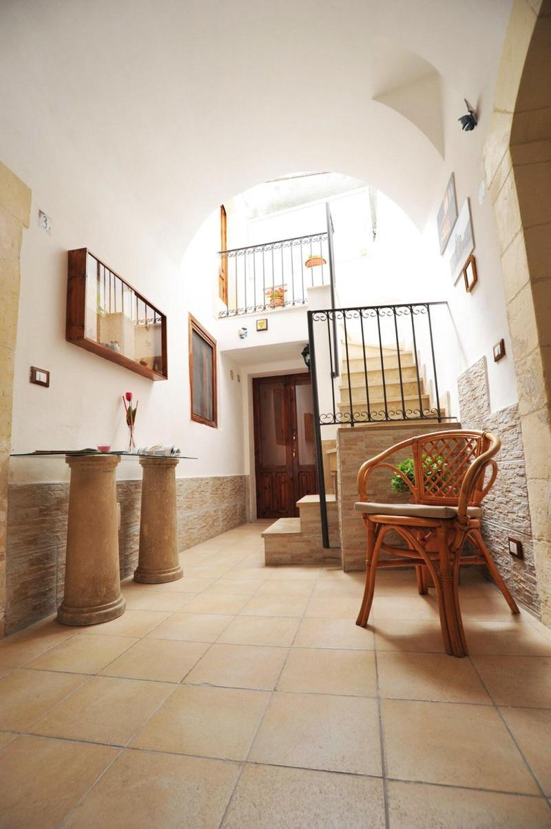 B&B Isola Del Sole Noto Bagian luar foto